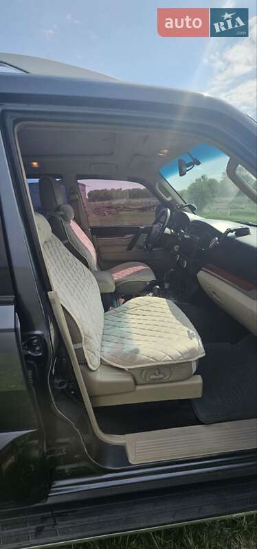 Внедорожник / Кроссовер Mitsubishi Pajero Wagon 2007 в Чугуеве фото 14 Внедорожник / Кроссовер Mitsubishi Pajero Wagon 2007 в Чугуеве