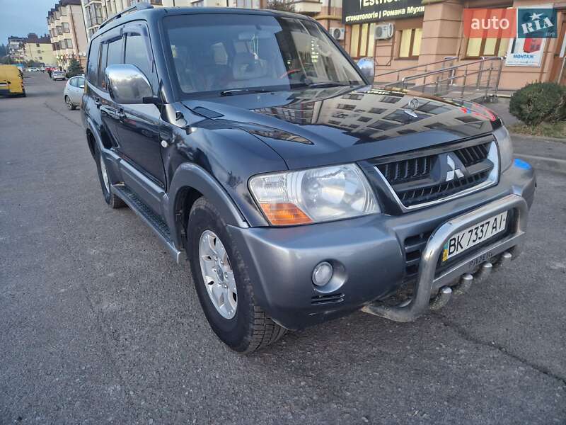 Внедорожник / Кроссовер Mitsubishi Pajero Wagon 2006 в Ровно