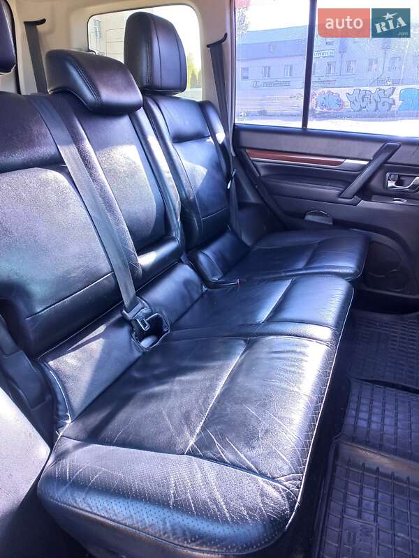 Внедорожник / Кроссовер Mitsubishi Pajero Wagon 2008 в Тернополе
