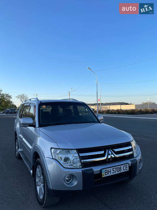 Внедорожник / Кроссовер Mitsubishi Pajero Wagon 2008 в Измаиле