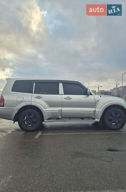 Позашляховик / Кросовер Mitsubishi Pajero Wagon 2006 в 