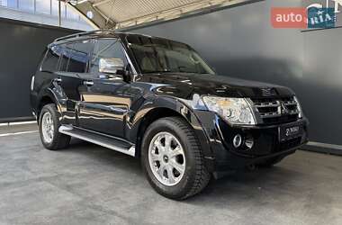 Внедорожник / Кроссовер Mitsubishi Pajero Wagon 2012 в 