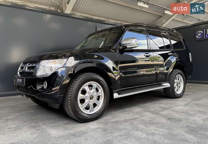 Внедорожник / Кроссовер Mitsubishi Pajero Wagon 2012 в Киеве