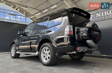 Внедорожник / Кроссовер Mitsubishi Pajero Wagon 2012 в 