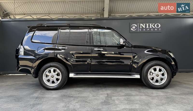 Внедорожник / Кроссовер Mitsubishi Pajero Wagon 2012 в Киеве
