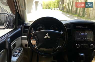 Позашляховик / Кросовер Mitsubishi Pajero Wagon 2007 в 