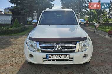 Внедорожник / Кроссовер Mitsubishi Pajero Wagon 2013 в 