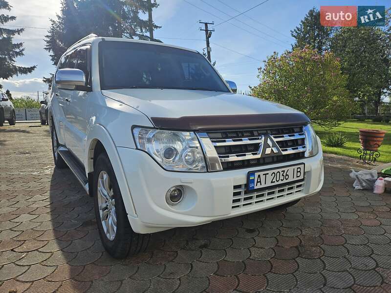 Позашляховик / Кросовер Mitsubishi Pajero Wagon 2013 в Перегінське