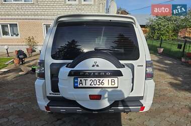 Внедорожник / Кроссовер Mitsubishi Pajero Wagon 2013 в 