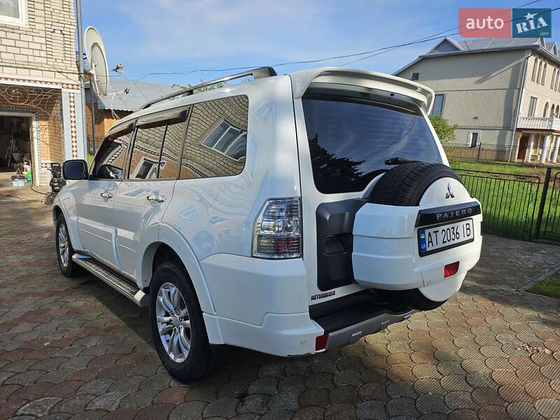 Позашляховик / Кросовер Mitsubishi Pajero Wagon 2013 в Перегінське