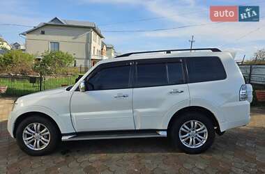 Внедорожник / Кроссовер Mitsubishi Pajero Wagon 2013 в 