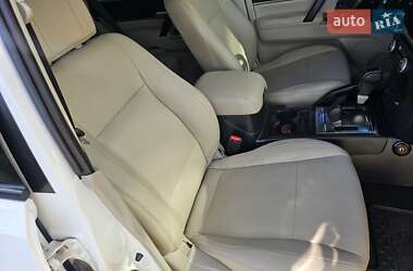 Внедорожник / Кроссовер Mitsubishi Pajero Wagon 2013 в 