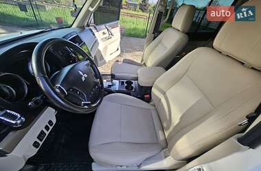 Внедорожник / Кроссовер Mitsubishi Pajero Wagon 2013 в 