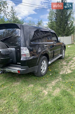 Внедорожник / Кроссовер Mitsubishi Pajero Wagon 2007 в 