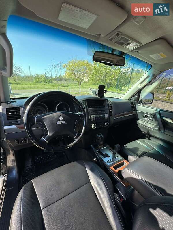 Внедорожник / Кроссовер Mitsubishi Pajero Wagon 2008 в Южном