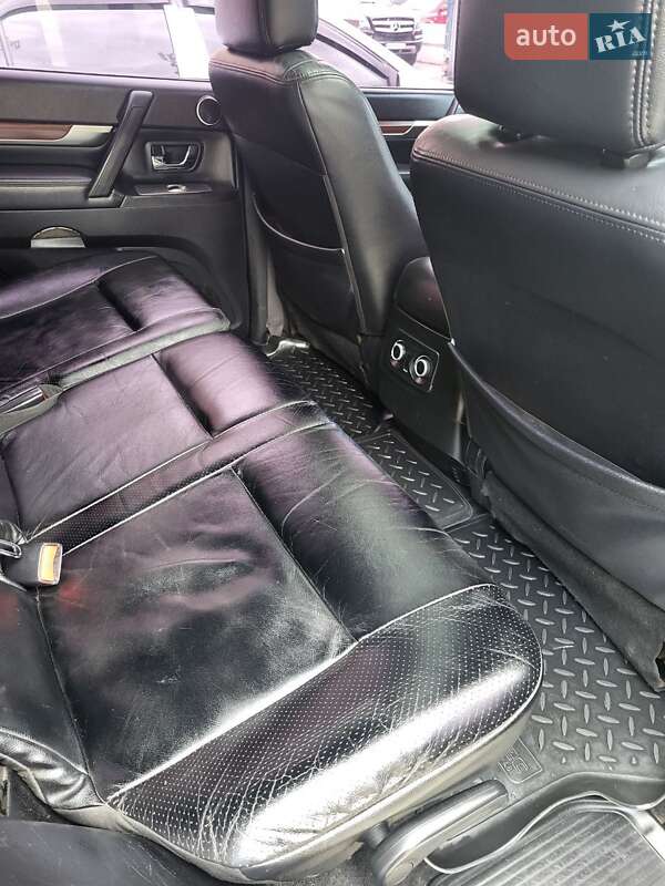 Позашляховик / Кросовер Mitsubishi Pajero Wagon 2008 в Києві