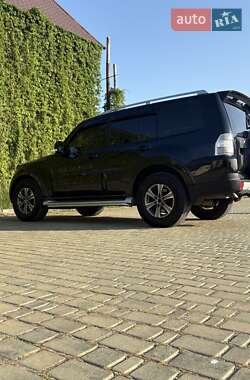 Внедорожник / Кроссовер Mitsubishi Pajero Wagon 2008 в 