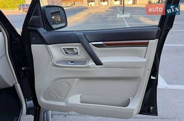Позашляховик / Кросовер Mitsubishi Pajero Wagon 2007 в 
