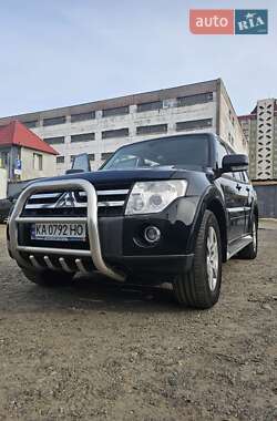Внедорожник / Кроссовер Mitsubishi Pajero Wagon 2008 в 