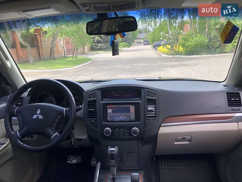 Внедорожник / Кроссовер Mitsubishi Pajero Wagon 2007 в Киеве фото 7 Внедорожник / Кроссовер Mitsubishi Pajero Wagon 2007 в Киеве
