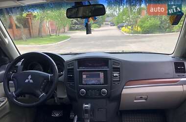 Внедорожник / Кроссовер Mitsubishi Pajero Wagon 2007 в 