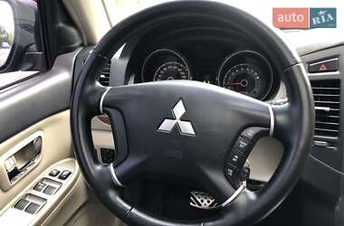 Внедорожник / Кроссовер Mitsubishi Pajero Wagon 2007 в 
