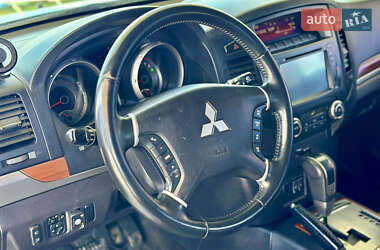 Внедорожник / Кроссовер Mitsubishi Pajero Wagon 2007 в 