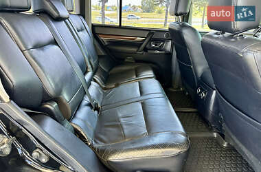 Внедорожник / Кроссовер Mitsubishi Pajero Wagon 2007 в 