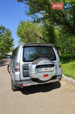 Внедорожник / Кроссовер Mitsubishi Pajero Wagon 2007 в 