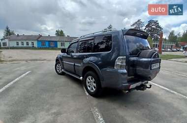 Внедорожник / Кроссовер Mitsubishi Pajero Wagon 2010 в 