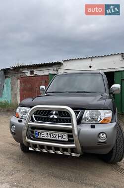 Внедорожник / Кроссовер Mitsubishi Pajero Wagon 2004 в 