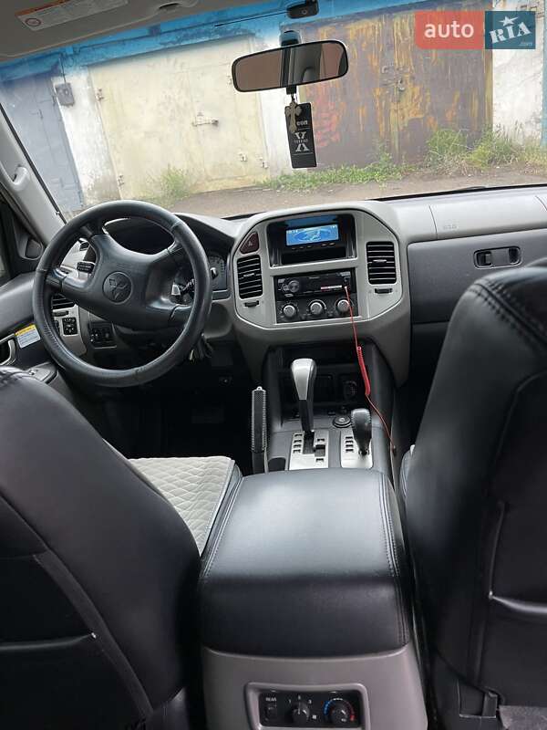 Внедорожник / Кроссовер Mitsubishi Pajero Wagon 2004 в Николаеве