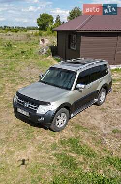Внедорожник / Кроссовер Mitsubishi Pajero Wagon 2008 в 