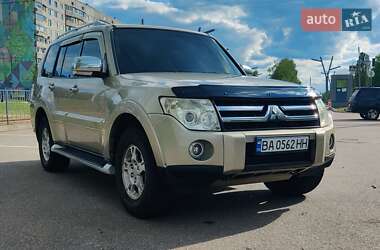 Внедорожник / Кроссовер Mitsubishi Pajero Wagon 2007 в 