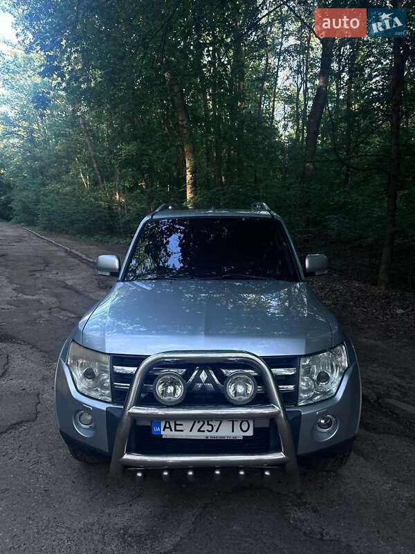 Позашляховик / Кросовер Mitsubishi Pajero Wagon 2007 в Павлограді
