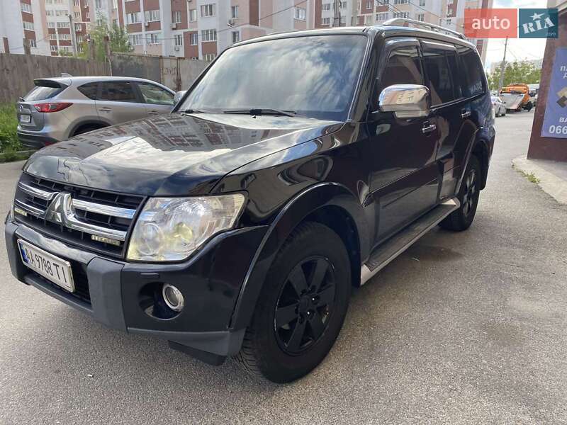 Позашляховик / Кросовер Mitsubishi Pajero Wagon 2008 в Вишневому