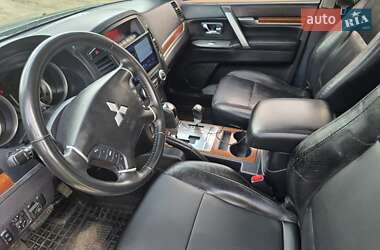 Внедорожник / Кроссовер Mitsubishi Pajero Wagon 2008 в 