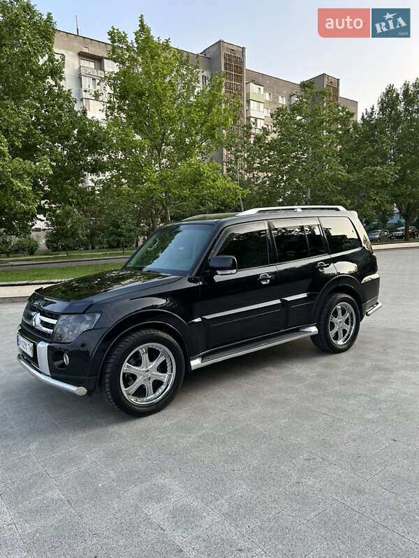 Внедорожник / Кроссовер Mitsubishi Pajero Wagon 2007 в Николаеве