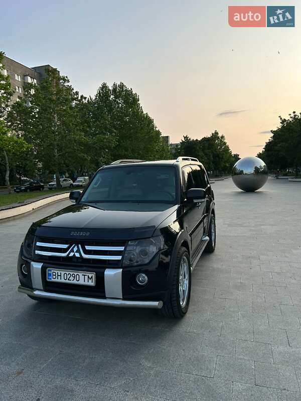 Внедорожник / Кроссовер Mitsubishi Pajero Wagon 2007 в Николаеве