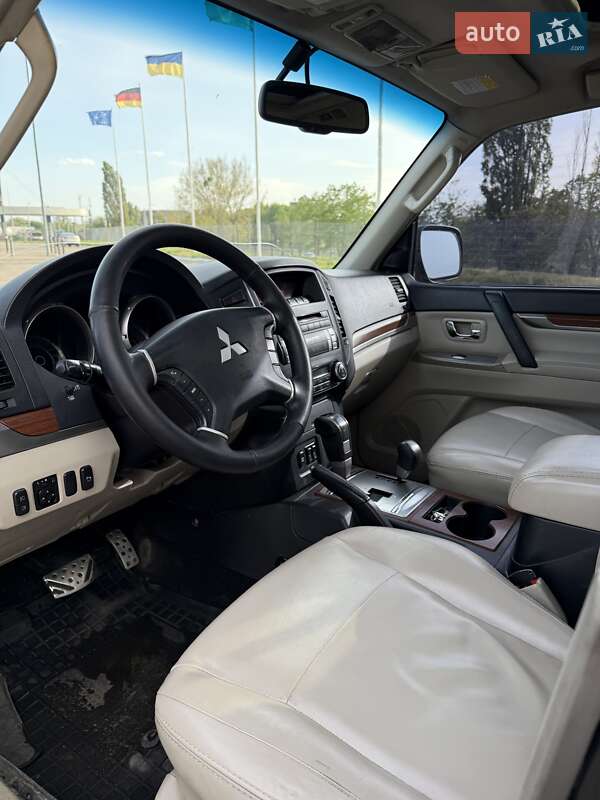Внедорожник / Кроссовер Mitsubishi Pajero Wagon 2007 в Харькове