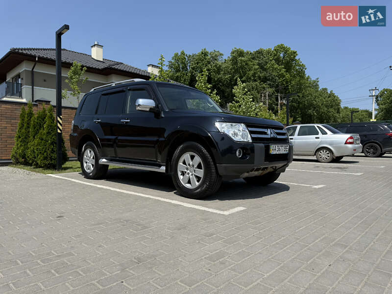 Внедорожник / Кроссовер Mitsubishi Pajero Wagon 2008 в Киеве