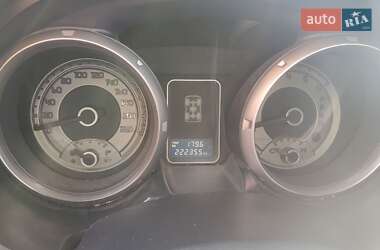 Позашляховик / Кросовер Mitsubishi Pajero Wagon 2010 в 
