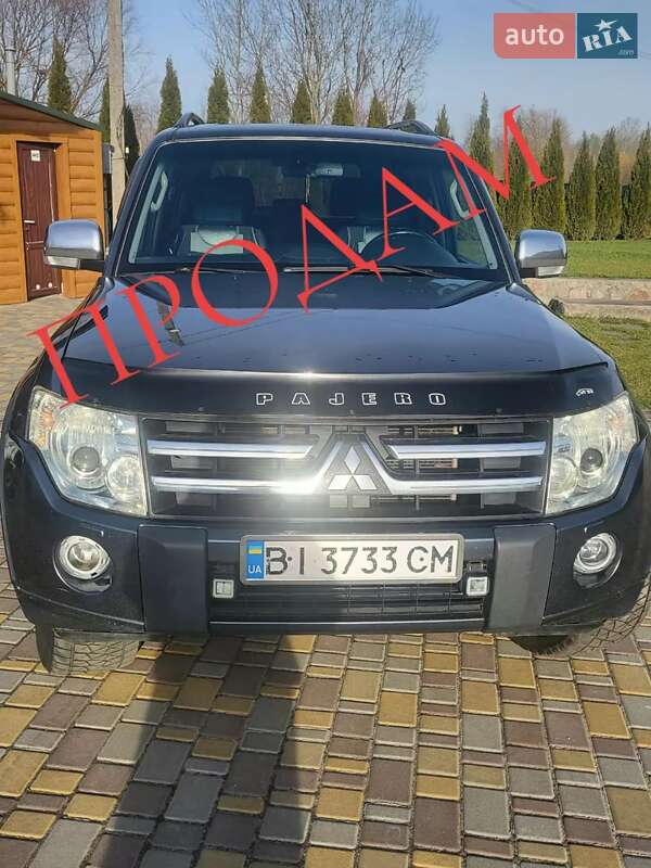 Позашляховик / Кросовер Mitsubishi Pajero Wagon 2010 в 