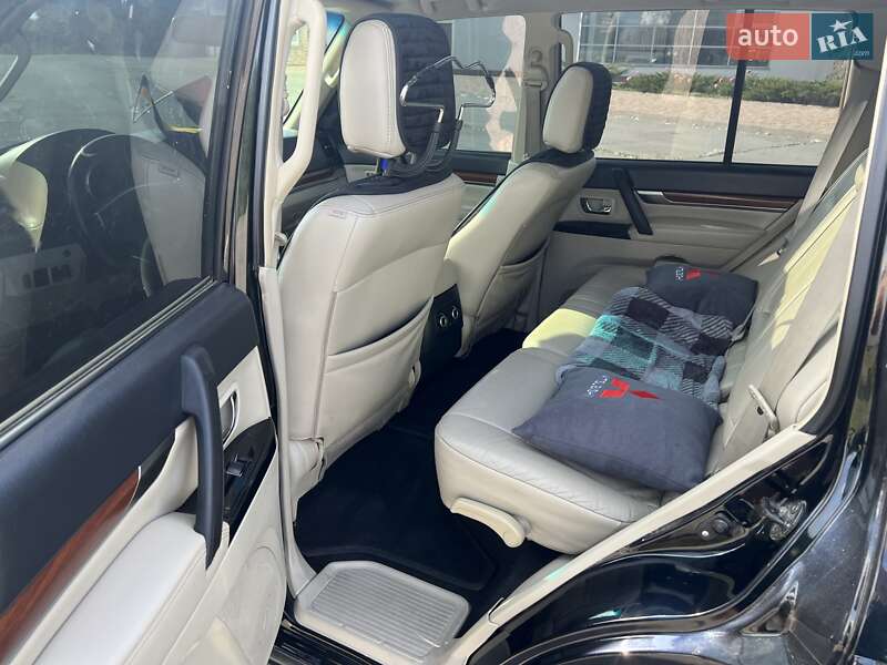 Внедорожник / Кроссовер Mitsubishi Pajero Wagon 2007 в Днепре