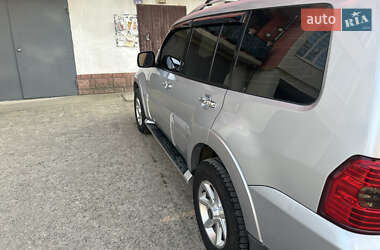 Позашляховик / Кросовер Mitsubishi Pajero Wagon 2008 в 