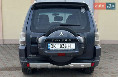 Внедорожник / Кроссовер Mitsubishi Pajero Wagon 2008 в 