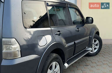 Внедорожник / Кроссовер Mitsubishi Pajero Wagon 2008 в 