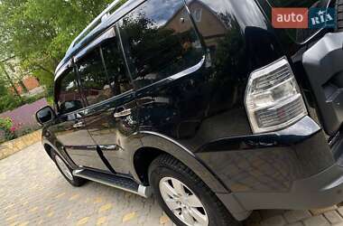 Внедорожник / Кроссовер Mitsubishi Pajero Wagon 2007 в 