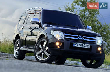 Внедорожник / Кроссовер Mitsubishi Pajero Wagon 2007 в 