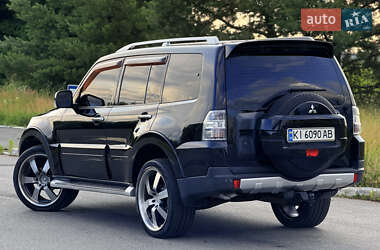 Внедорожник / Кроссовер Mitsubishi Pajero Wagon 2007 в 